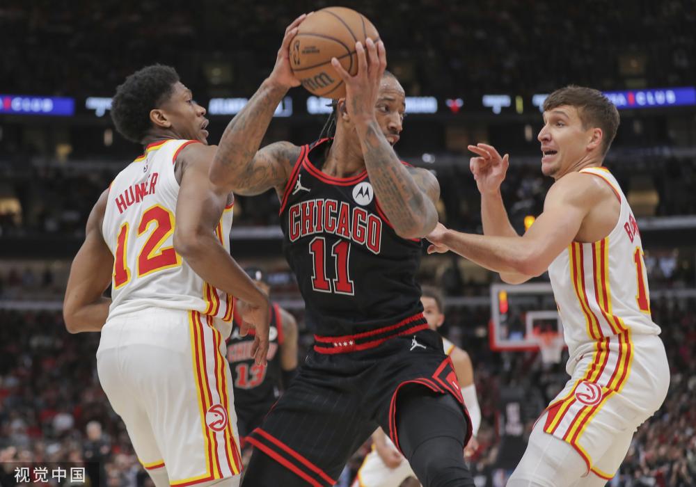 他很谦逊 他很谦逊