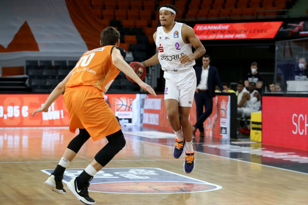 尤为抢眼 尤为抢眼